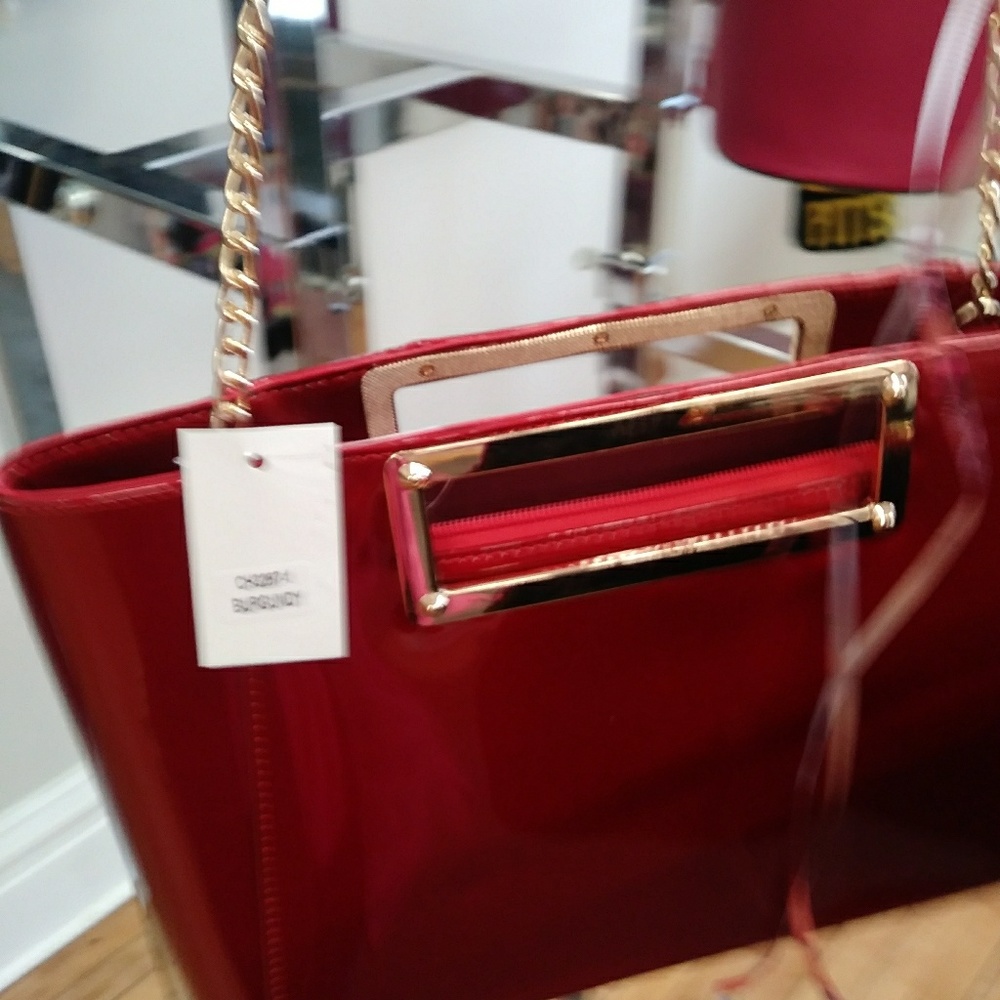 PURSES - Picture 2 of 7